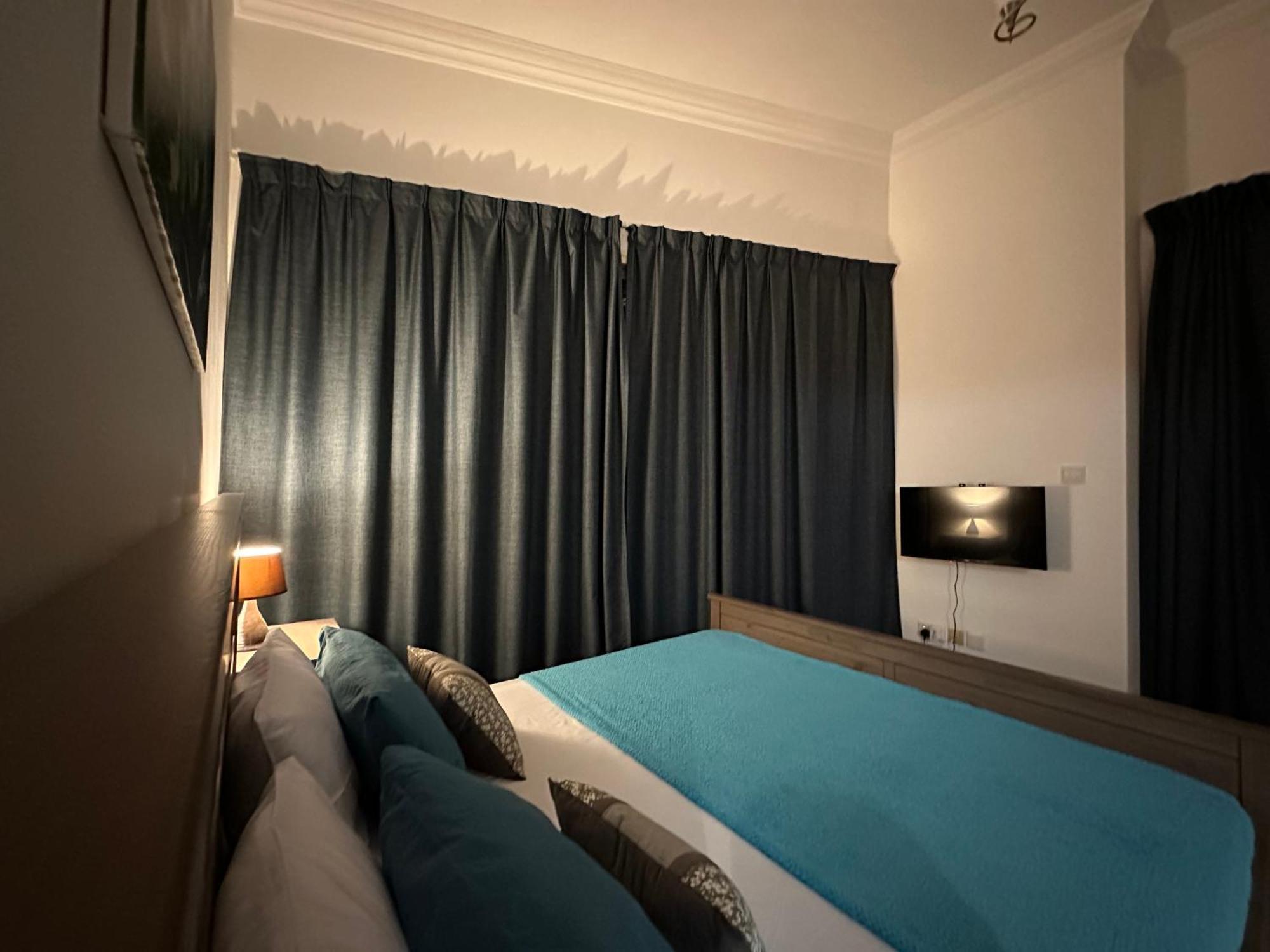 2 Bedroom With A Beautiful View Of The Marina Minimum 5 Night Appartement